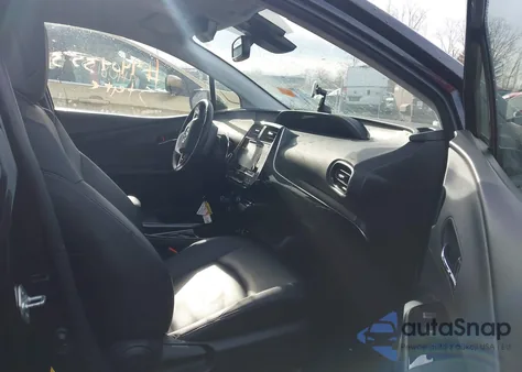 2017 Toyota Prius Four z USA, uszkodzony, nr VIN JTDKARFUXH3041931